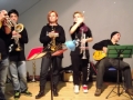 Immagine della smIF Junior Street Band il 20 dicembre a Castel del Piano: gli ottoni